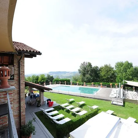 Bed & Breakfast La Madernassa Resort - Casalora Dimora Storica Di Charme Guarene