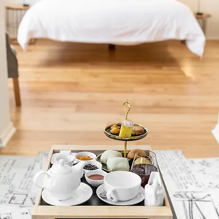 La Madernassa Resort - Casalora Dimora Storica Di Charme Bed & Breakfast Guarene