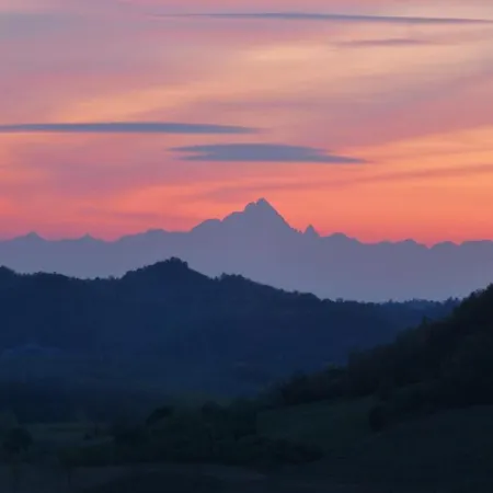 La Madernassa Resort - Casalora Dimora Storica Di Charme Bed & Breakfast Guarene