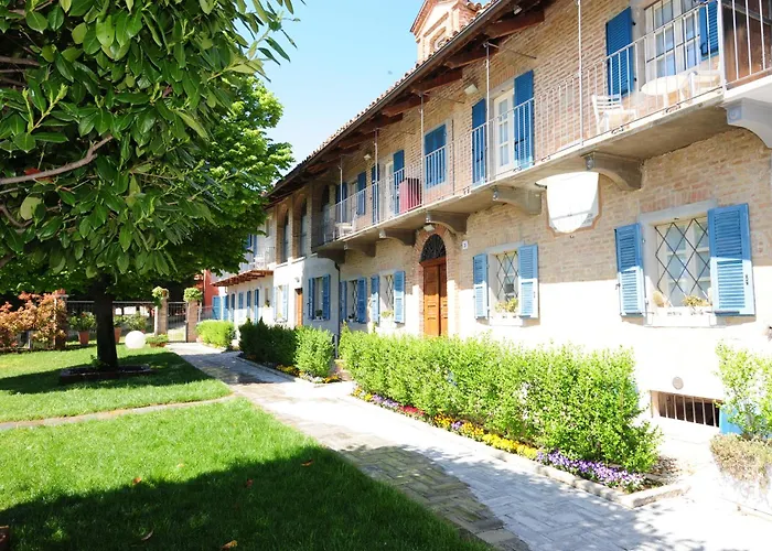 La Madernassa Resort - Casalora Dimora Storica Di Charme Bed & Breakfast 4*