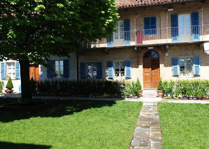 Bed & Breakfast La Madernassa Resort - Casalora Dimora Storica Di Charme 4*