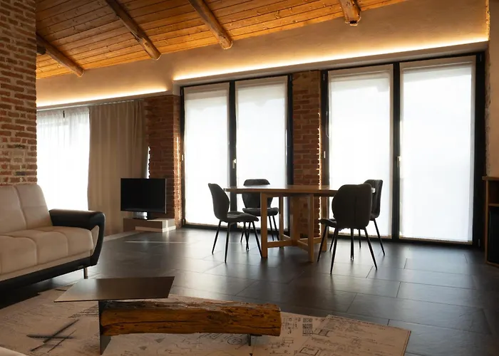 La Madernassa Resort - Casalora Dimora Storica Di Charme Bed & Breakfast Guarene