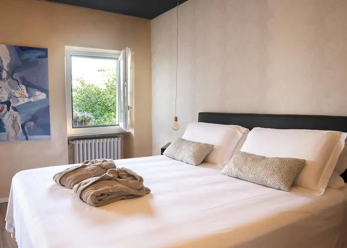 Bed & Breakfast La Madernassa Resort - Casalora Dimora Storica Di Charme Guarene