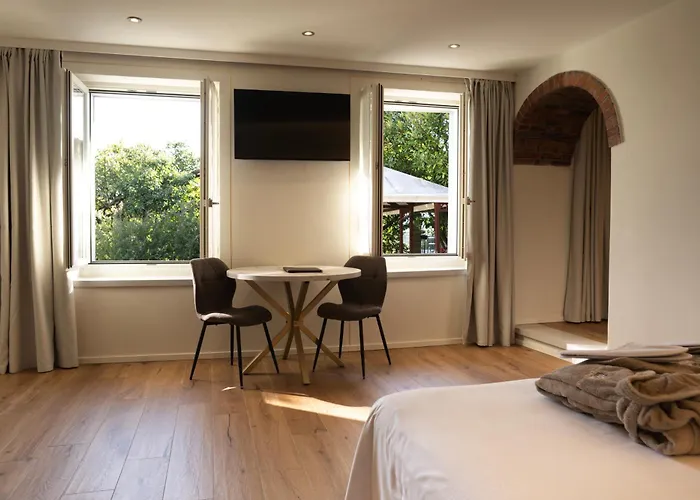 La Madernassa Resort - Casalora Dimora Storica Di Charme Bed & Breakfast 4*