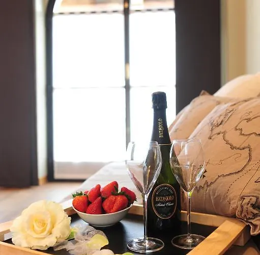 Bed & Breakfast La Madernassa Resort - Casalora Dimora Storica Di Charme 4*